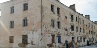 Ашиглалтын шаардлага хангахгүй барилгуудыг буулгаж, дахин төсөл хэрэгжүүлэгчдэд батламж гардууллаа