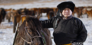 Монгол Улсын Ерөнхий сайд Л.Оюун-Эрдэнэ сар шинийн мэндчилгээ дэвшүүллээ
